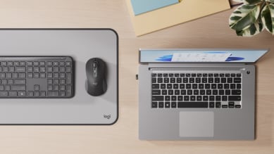 Laptop with slim combo for business copilot edition